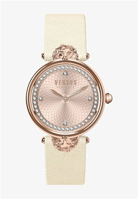 versus versace montre prix|versace vs victoria.